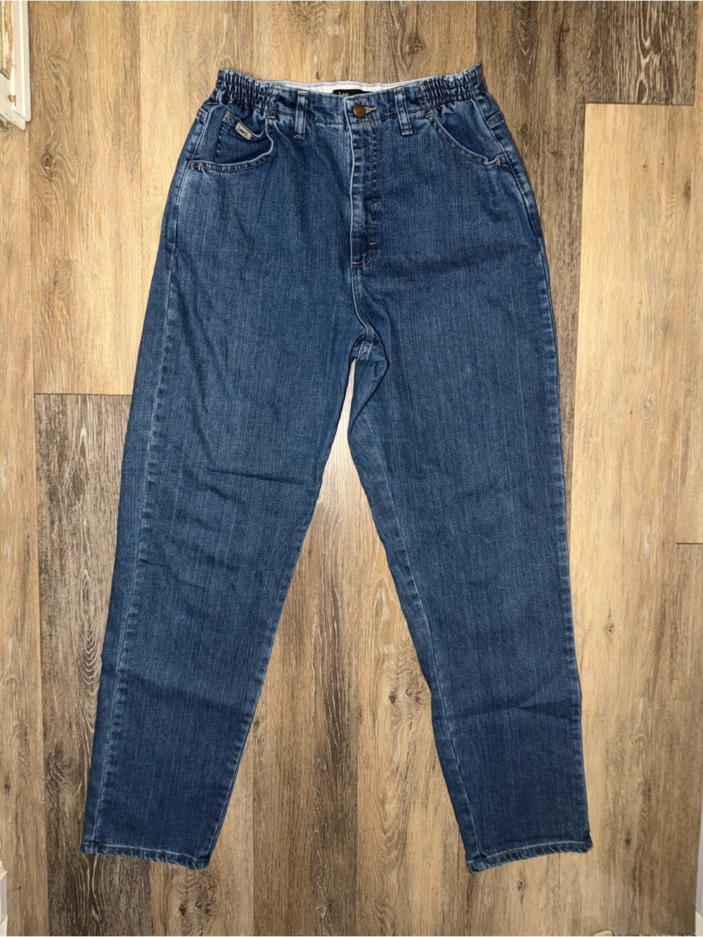Lee Women’s High-Rise Relaxed Tapered-Leg Long Jeans - Picture 2 of 8